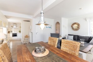 Dining - Vrbo Property (Grömitz)