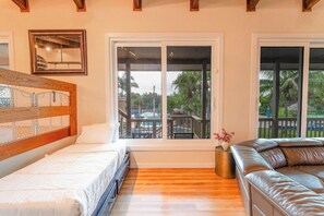 Interior - Villa Zephyra, Grand 8BR Villa for Families & Groups (Jensen Beach)