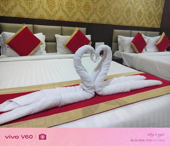 Deluxe Quadruple Room, City View | Desk, free WiFi - Puri Hotel on Ratnakar Rd. Rumani (Puri)