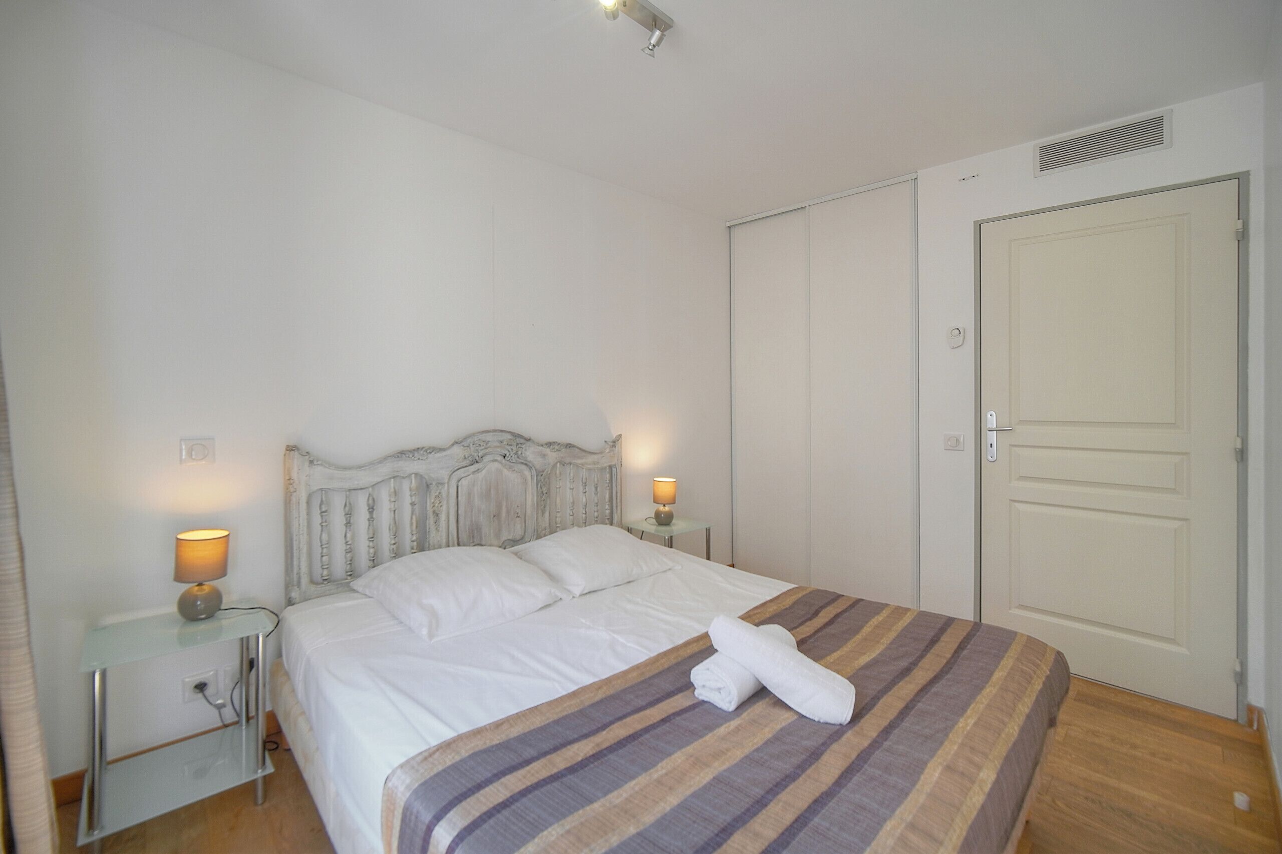 2 chambres, accès au Wi-Fi (inclus), literie fournie