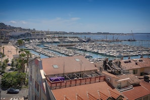 Marina - FRGK - SUQUET DUPLEX WITH VIEWS OF THE HARBOR AND THE PALACE - 2BR (Cannes)