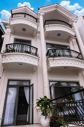 Exterior detail - Hoanglee Villa (Cam Ly - Da Lat)