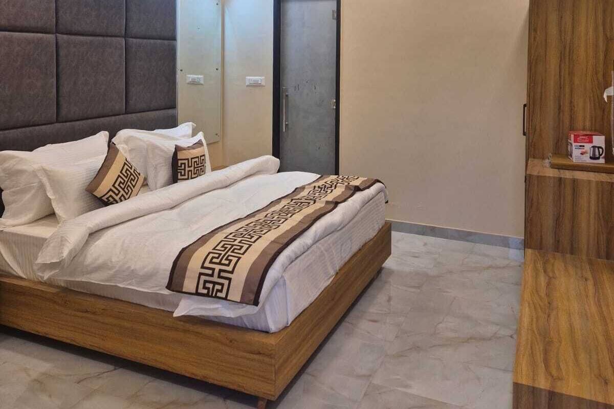 Habitación doble Deluxe, vista al jardín | Wifi gratis