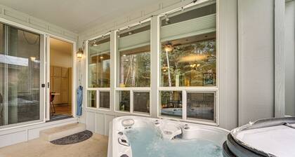 Soak, Hike & Golf: Durango Escape w/ Hot Tub!
