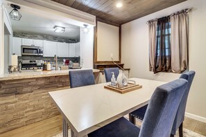 Dining - 4 Mi to UToledo! Cozy Family Home (Toledo)