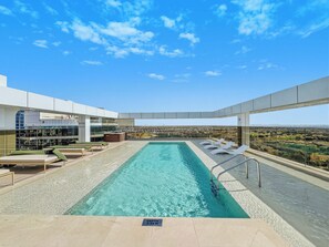 Outdoor pool - Bloomfields Studio Condor Golf Links 18  (Dubai)