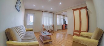 Spacious Hopa Suite & City View