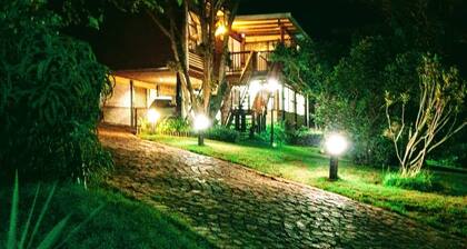 Jean's Nest - Your Home Away From Home