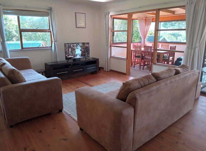 Jean's Nest - Your Home Away From Home - Sedgefield