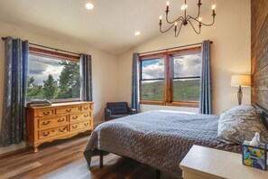 Room - On 7 Acres! Scenic Home w/ Game Room in Fairplay (Fairplay)