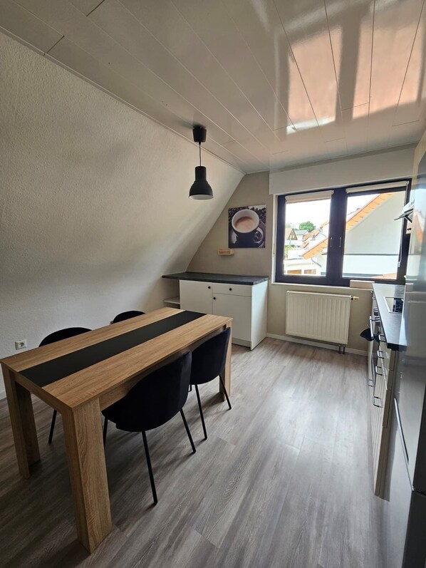 Private kitchen - Waldmohr Vacation Rental Room (Waldmohr)
