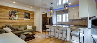 Walk to Dining & Marina! Modern Stamford Condo