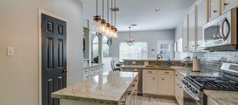 Pool & Shared Game Area! Home 7 Mi to Dtwn Tomball