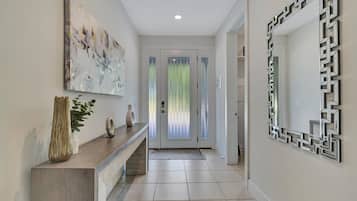 House, Multiple Bedrooms, Private Pool | Interior