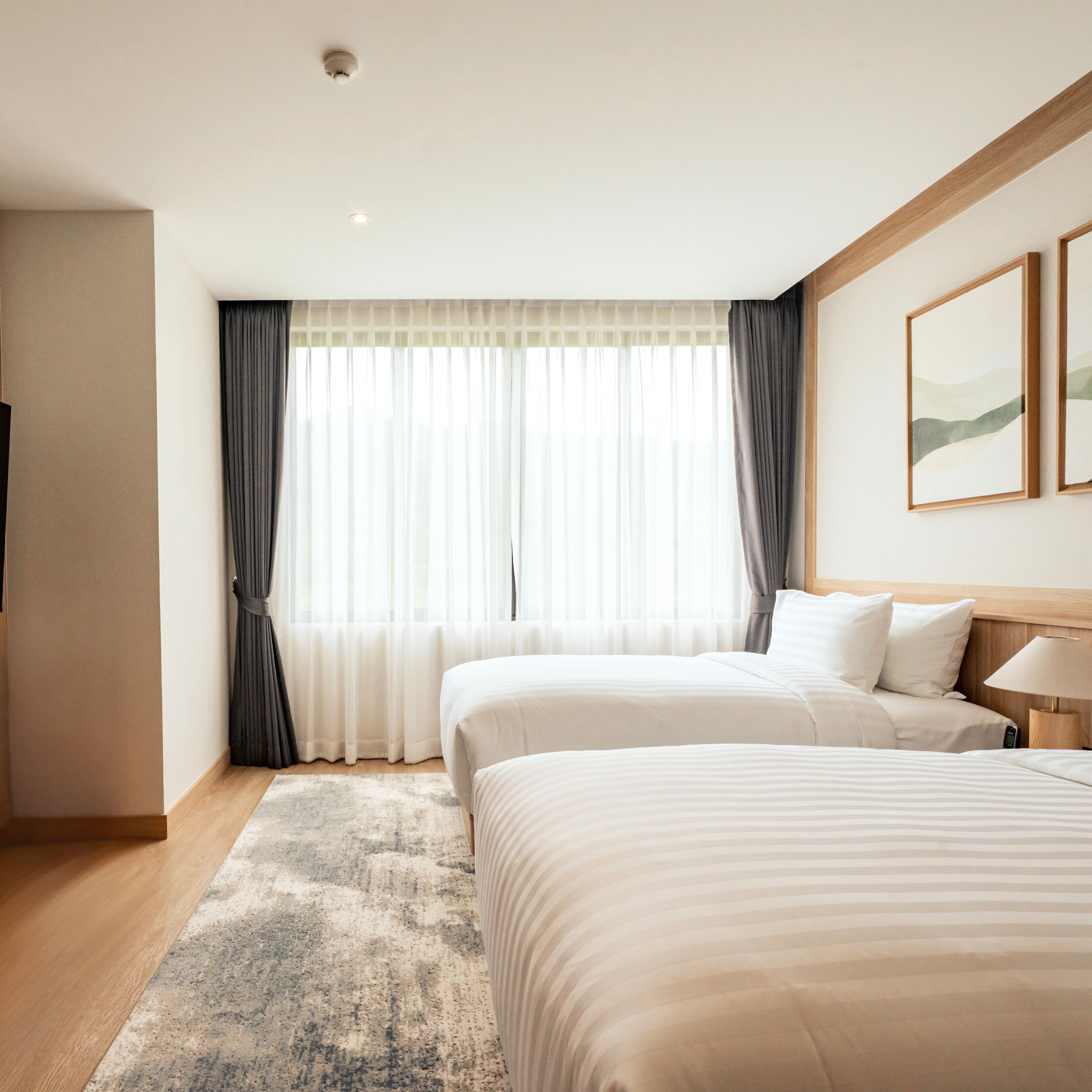 Luxury Suite, 2 Twin Beds | In-room safe, WiFi (free)