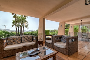 Outdoor dining - Luxury Villa Leona Moraira (Moraira)