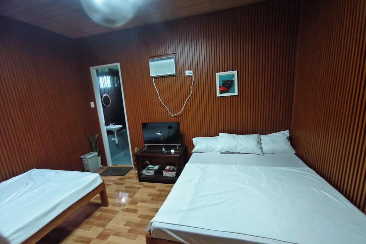 Double or Twin Room | WiFi (free)