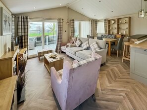 TV - Willerby Portland - UKC9613 (Towyn)