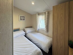 3 bedrooms - Willerby Malton - UKC9638 (Towyn)