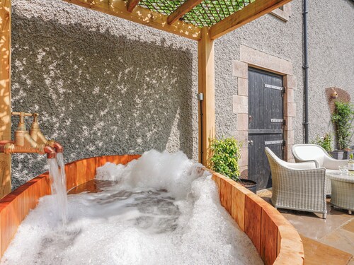 Westhills Courtyard - The Loft
