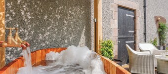 Westhills Courtyard - The Loft