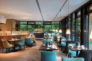 Dining - Sunday Kongresshalle Augsburg Junior Suite (Augsburg)