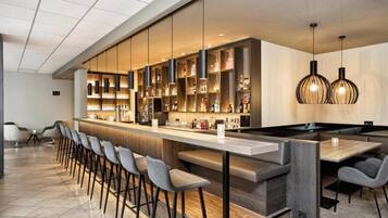 Bar (in der Unterkunft)