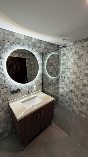 Superior Double Room, Terrace | Bathroom - Rum Evi Konak (Safranbolu)