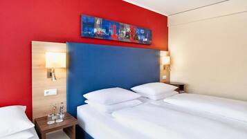 1 Schlafzimmer, Schreibtisch, Bügeleisen/Bügelbrett, Reisekinderbett