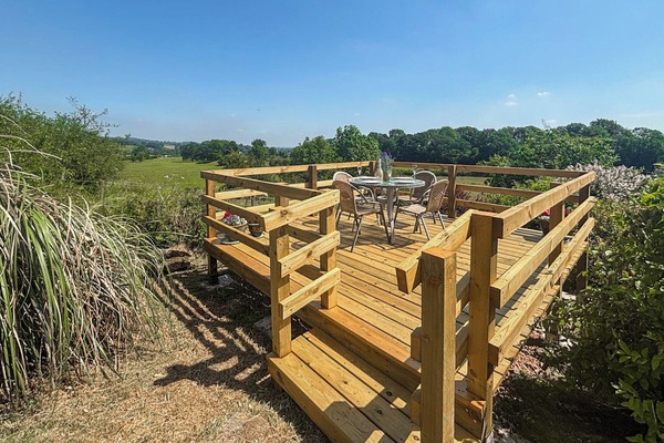 Outdoor | Offa’s Dyke Cottage, Oswestry