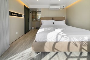 1 dormitori, planxa i posts de planxar, wifi i roba de llit 