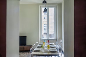 Apartment, Balkon | Esszimmer