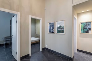 Apartment, Balkon | Bügeleisen/Bügelbrett, kostenloses WLAN