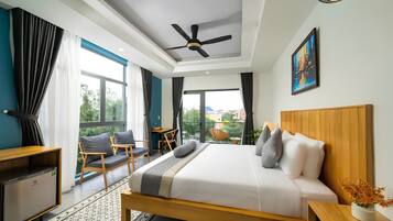 Chambre Deluxe, 1 très grand lit, balcon | Rideaux d’obscurcissement, système d’insonorisation