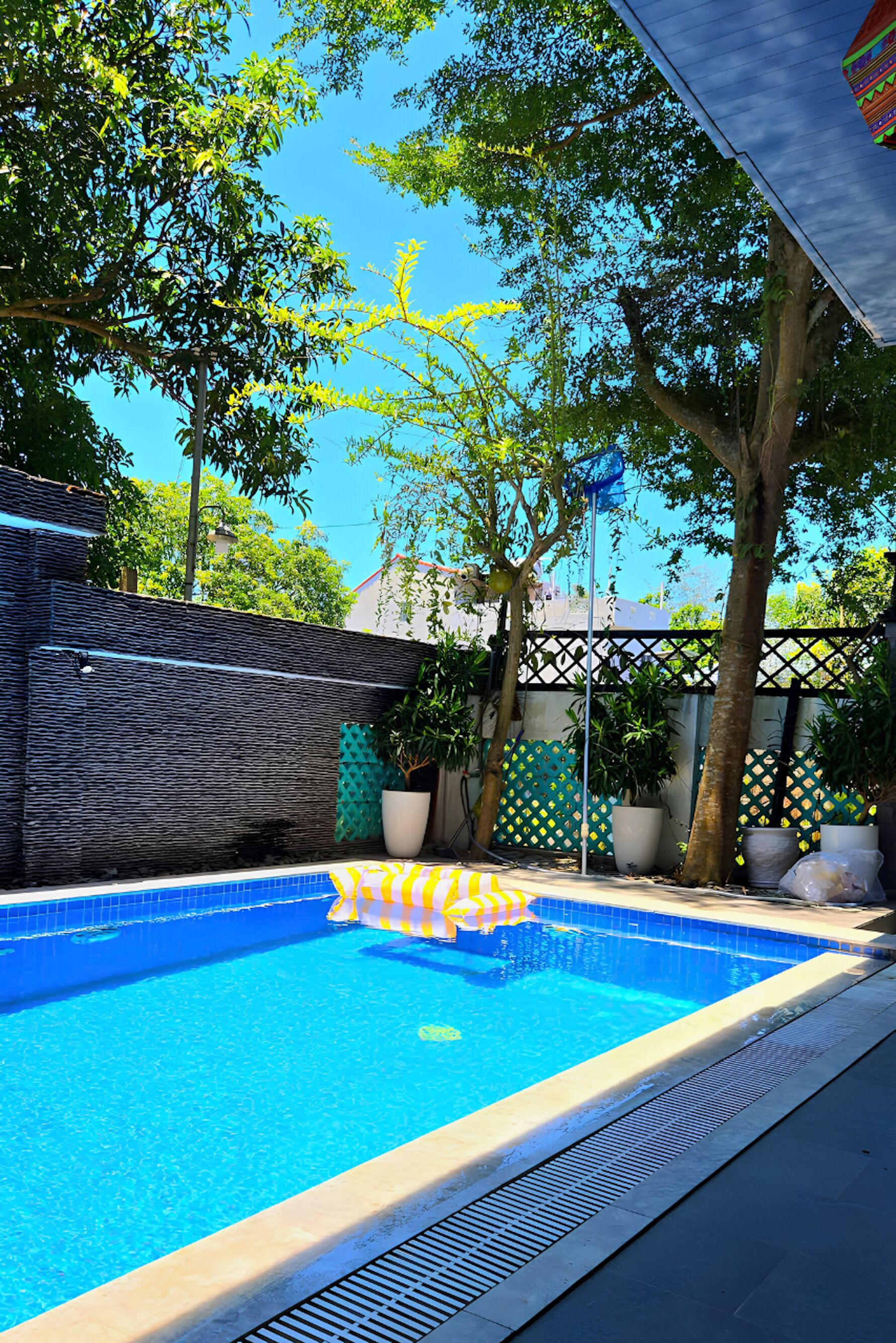 Kolam renang outdoor