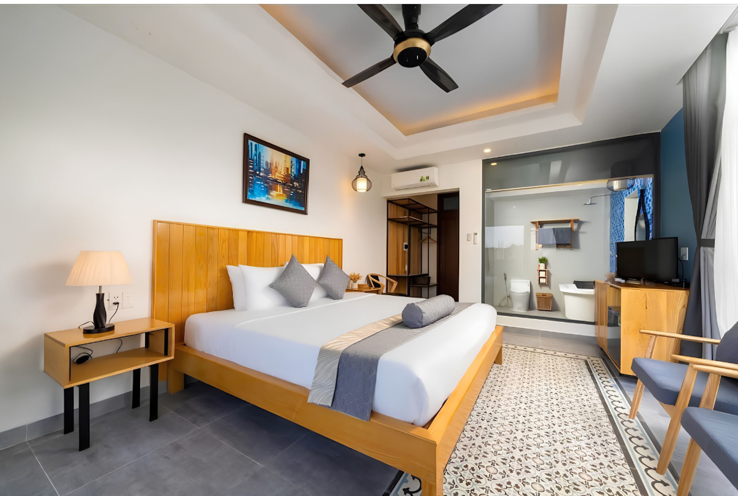 Deluxe kamer, 1 kingsize bed, balkon | Verduisterende gordijnen, geluiddichte muren, gratis wifi