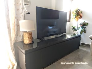 Interior - Apartment 'Sierra Ronda Centro' with Balcony and Air Conditioning (Ronda)