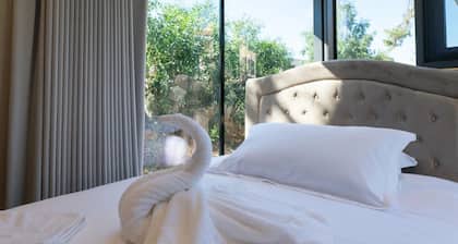 Futura 2 – Guest Room “Maison du Futur 2” in Borgo, 50 m from the Beach