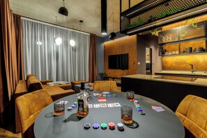 Căn hộ Deluxe, ban công, quang cảnh vườn | Khu ăn uống