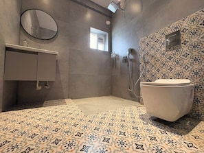 Bathroom - Hotel Tulip Hyderabad Airport Zone (Hyderabad)