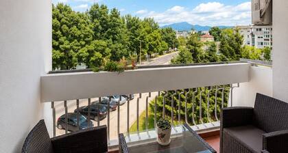 2-bedroom apartment next to the river and 10 minutes from Sarajevo Airport