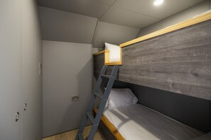 Room - Waterfront Wave Cabin at Lost Shore Surf Resort (Newbridge)
