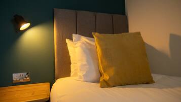 3 bedrooms, in-room safe, desk, iron/ironing board
