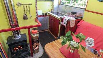Cookware/dishes/utensils