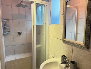 Zimmer, 1 Schlafzimmer, Raucher | Badezimmer
