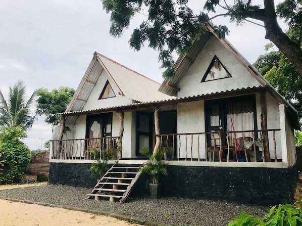 Exterior - Serene 3-bedroom cabin with AC in charming Panama (Panama)