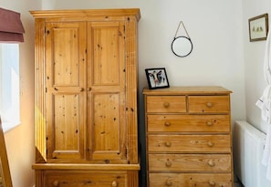 Interior - House Sleeps 4 With Parking and Garden (Newark)