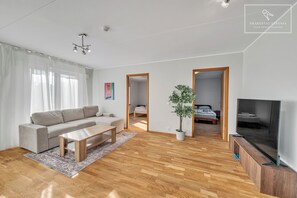 Living area - 2BR in Kadriorg & Sauna + Balcony + Free parking (Tallinn)