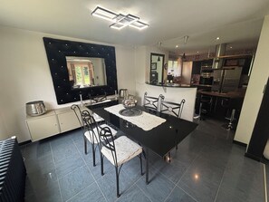 Dining - Vrbo Property (Bernay)