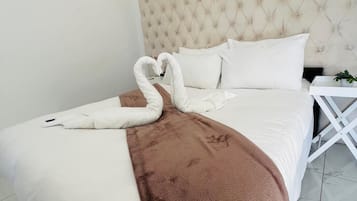 Double Room | Free WiFi, individually decorated, individually furnished